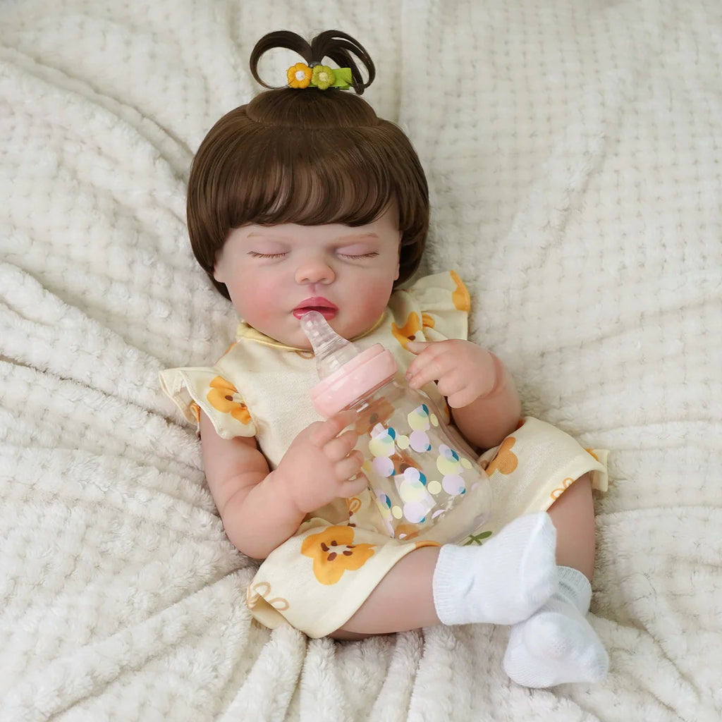Boneca Bebê Reborn Silicone 48cm Menina Olho fechado Pode dar Banho com Acessórios Brastoy