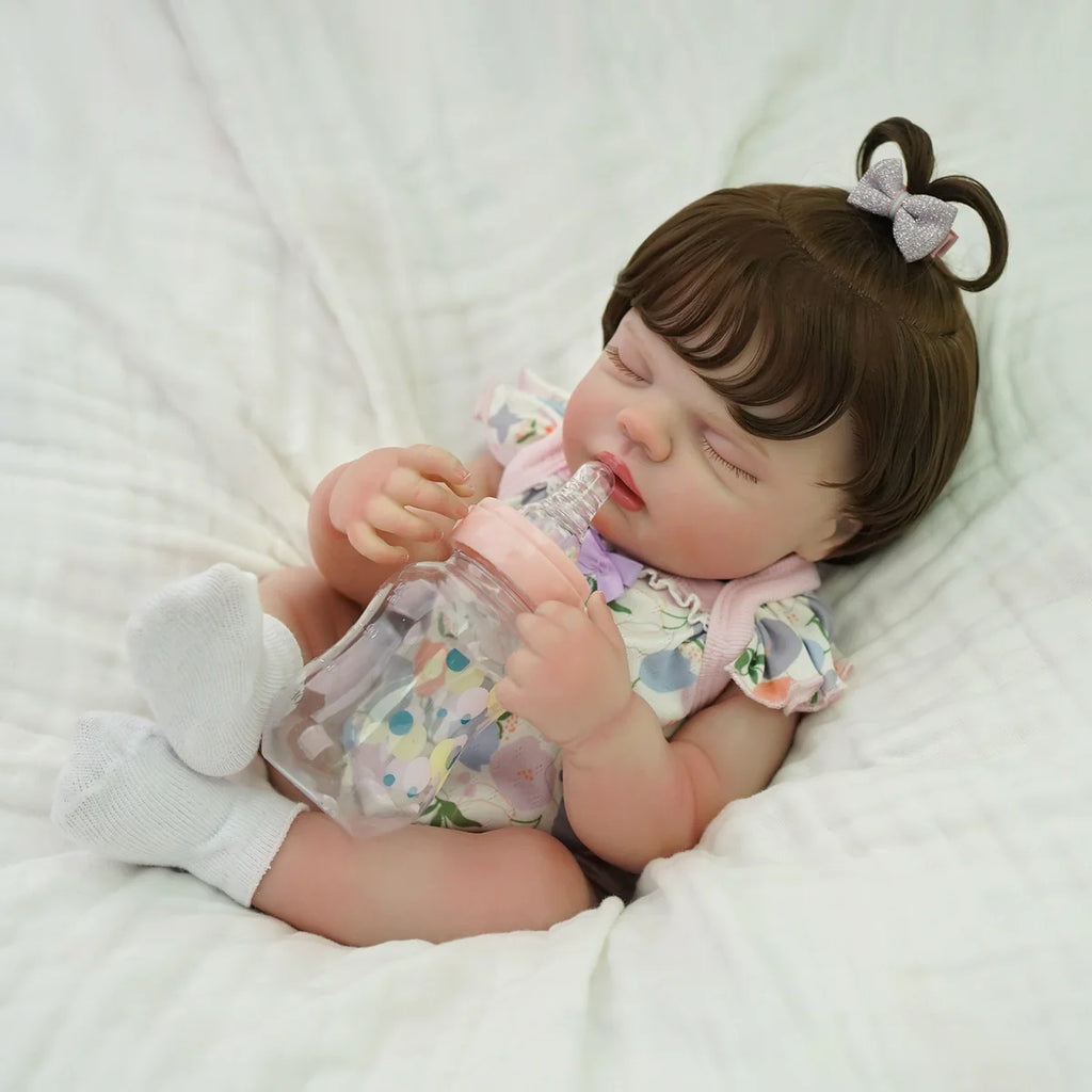 Boneca Bebê Reborn Silicone 48cm Menina Olho Fechado Rosa Pode dar Banho com Acessórios Brastoy