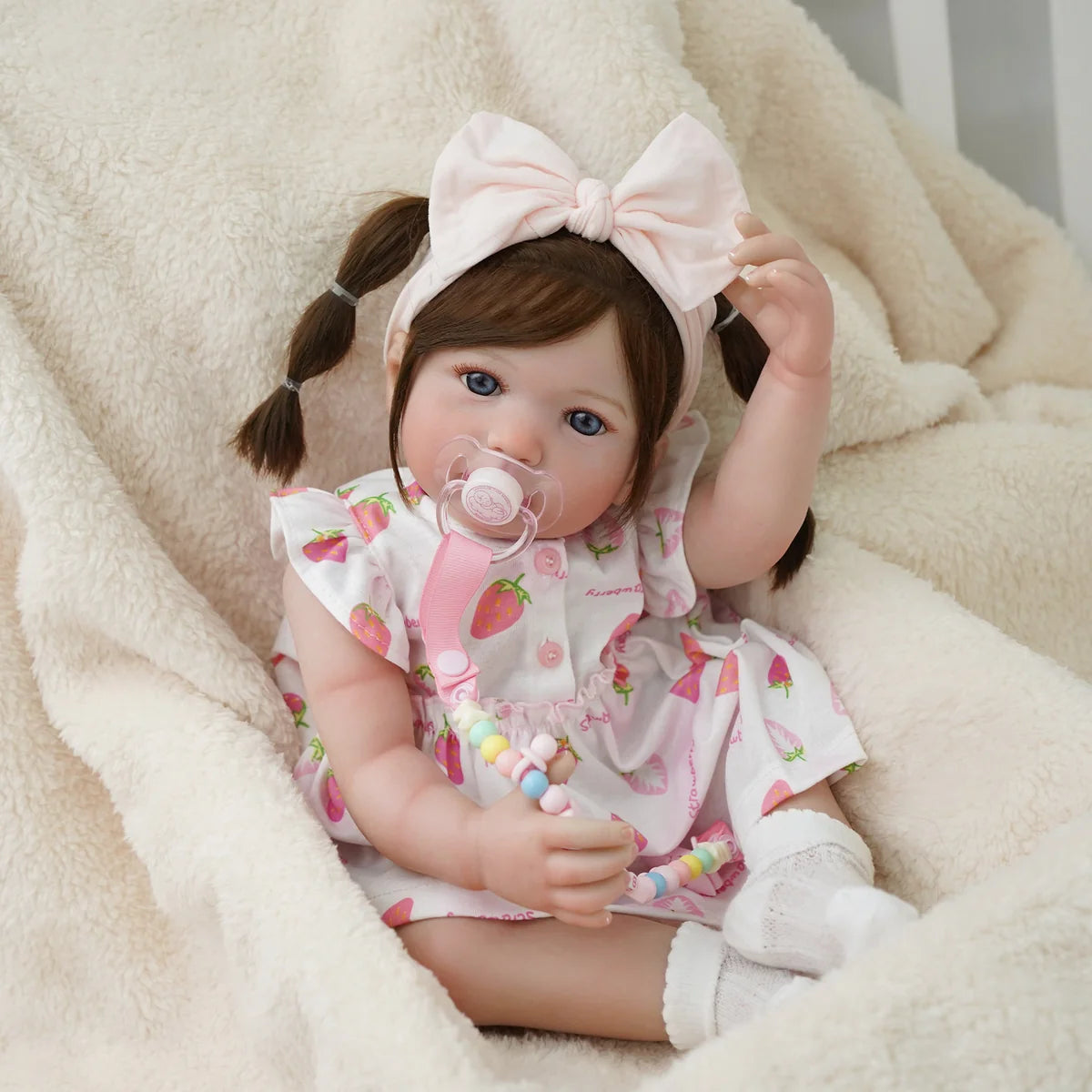 Boneca Bebê Reborn Menina 55cm Silicone Olho Azul com Acessórios Brastoy