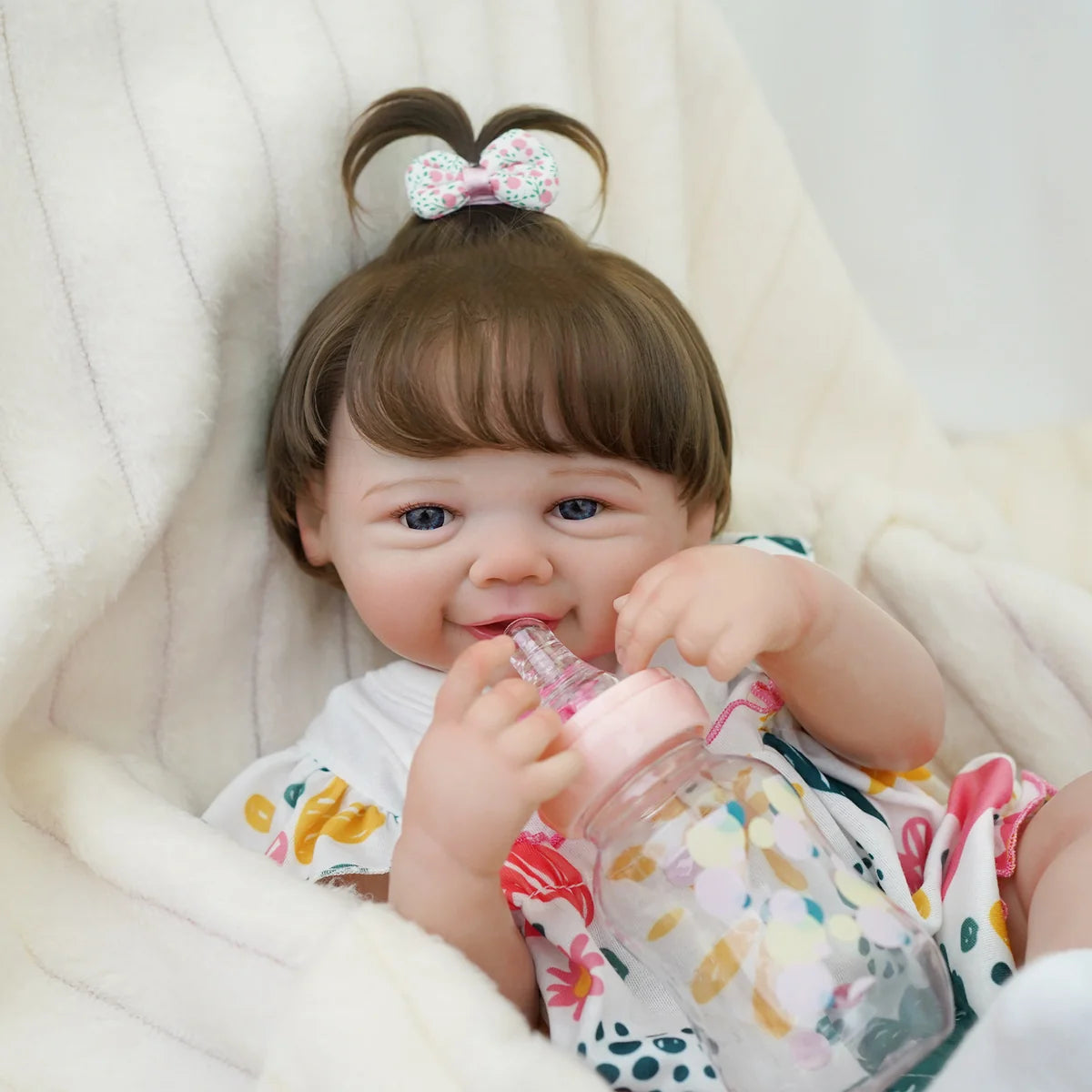 Boneca Bebê Reborn Realista Menina 48cm Corpo De Silicone Com Olhos Azuis Com Acessório Brastoy