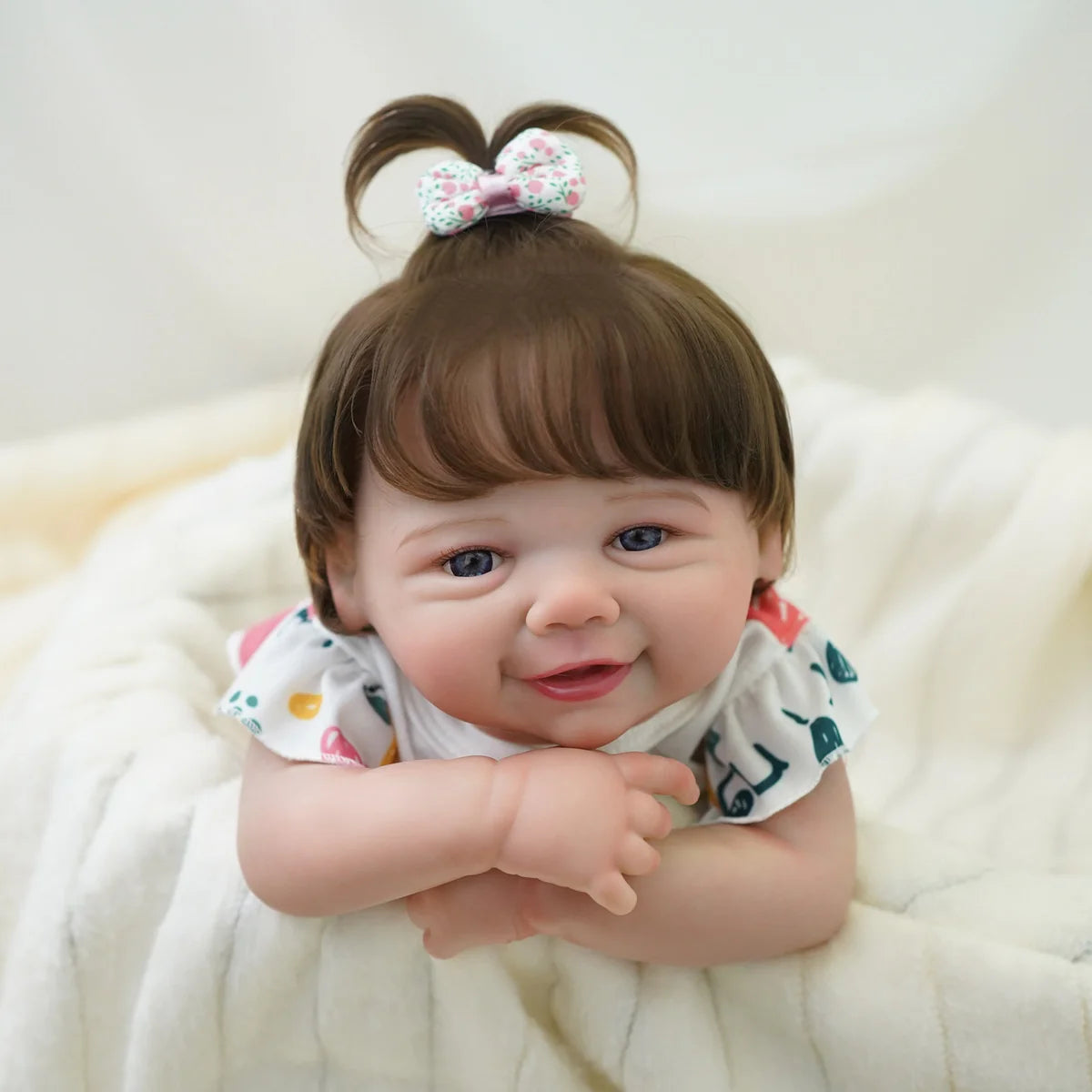 Boneca Bebê Reborn Realista Menina 48cm Corpo De Silicone Com Olhos Azuis Com Acessório Brastoy