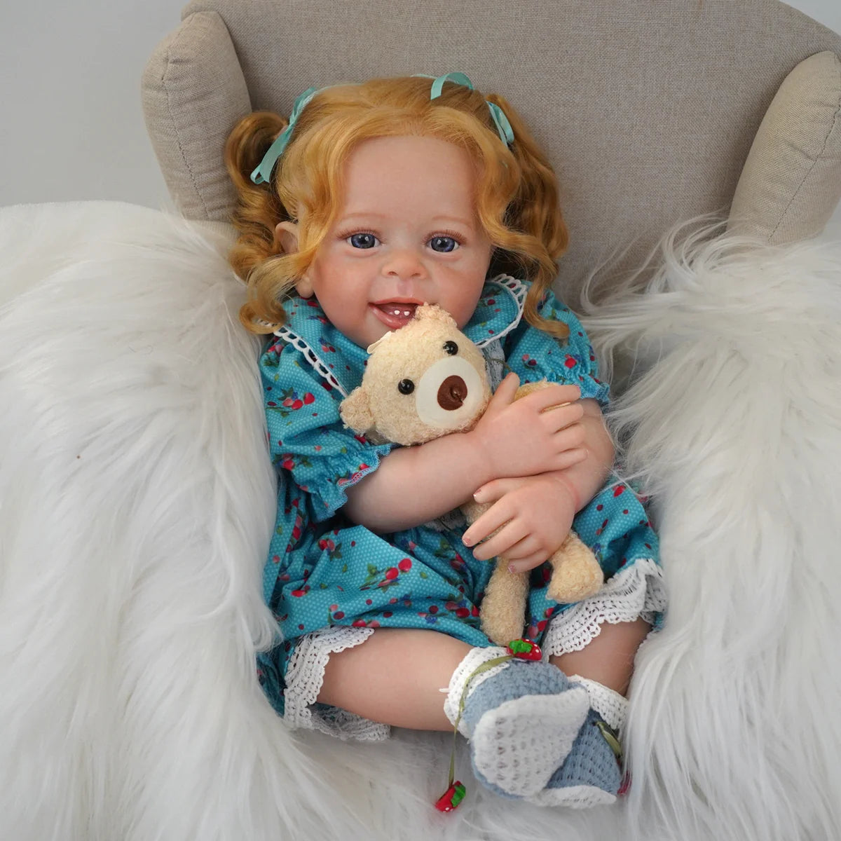 Boneca Bebê Reborn Silicone Realista Loira 55cm Sorriso Original Kit Acessórios Conjunto de Roupa Mamadeira Chupeta Pelúcia Fralda