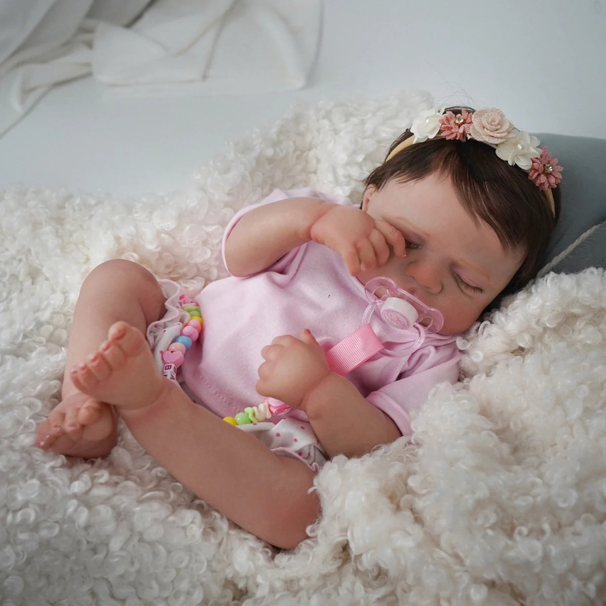 Boneca Bebê Reborn Silicone Realista 48cm Original Kit Acessórios Conjunto Roupa Mamadeira Chupeta Pelúcia Fralda