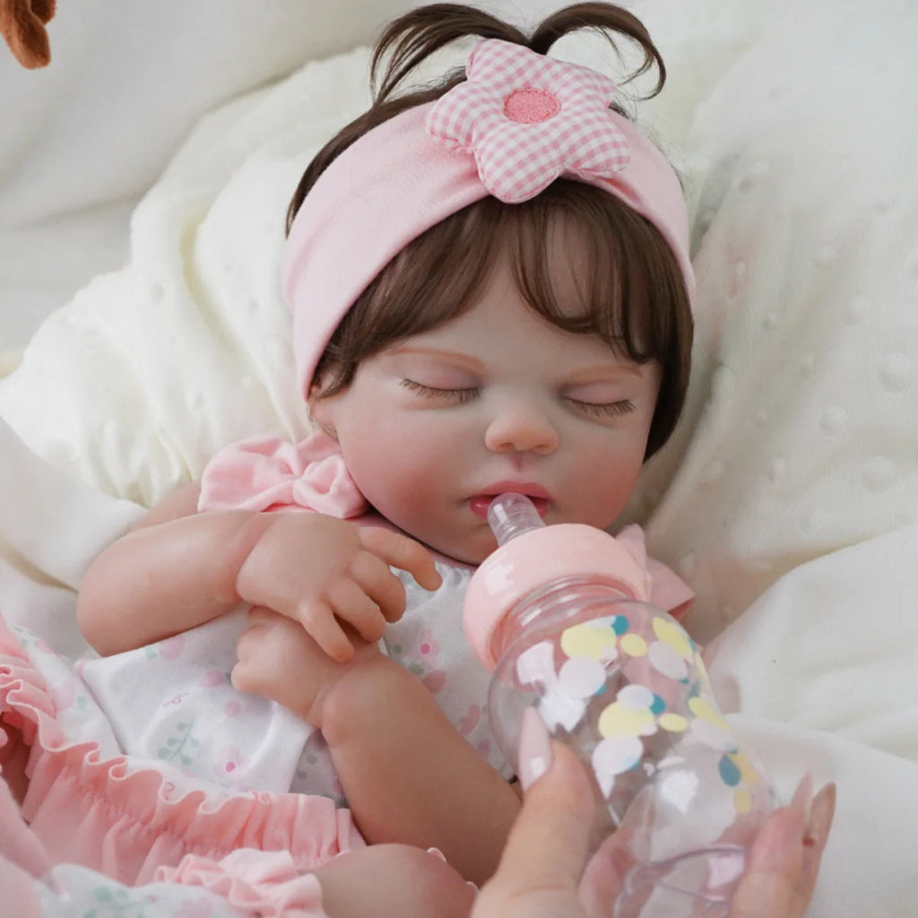 Boneca Bebê Reborn Silicone 48cm Conjunto de Roupa Mamadeira Chupeta Pelucia Brastoy