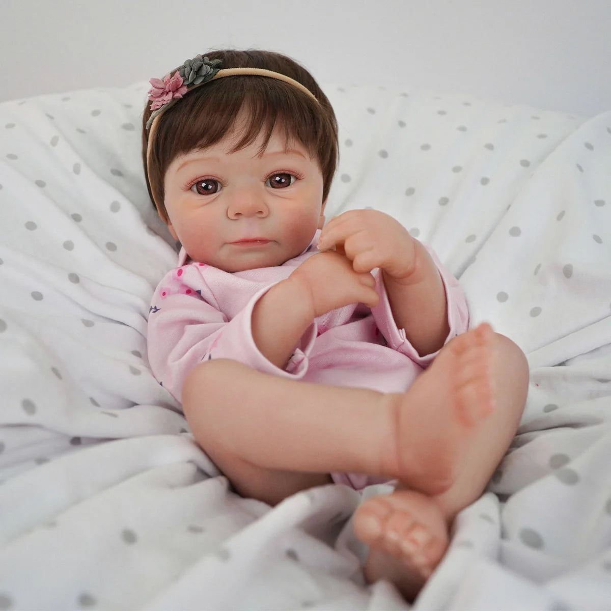 Boneca Bebê Reborn Silicone 48cm Conjunto de Roupa Mamadeira Chupeta Pelucia Brastoy